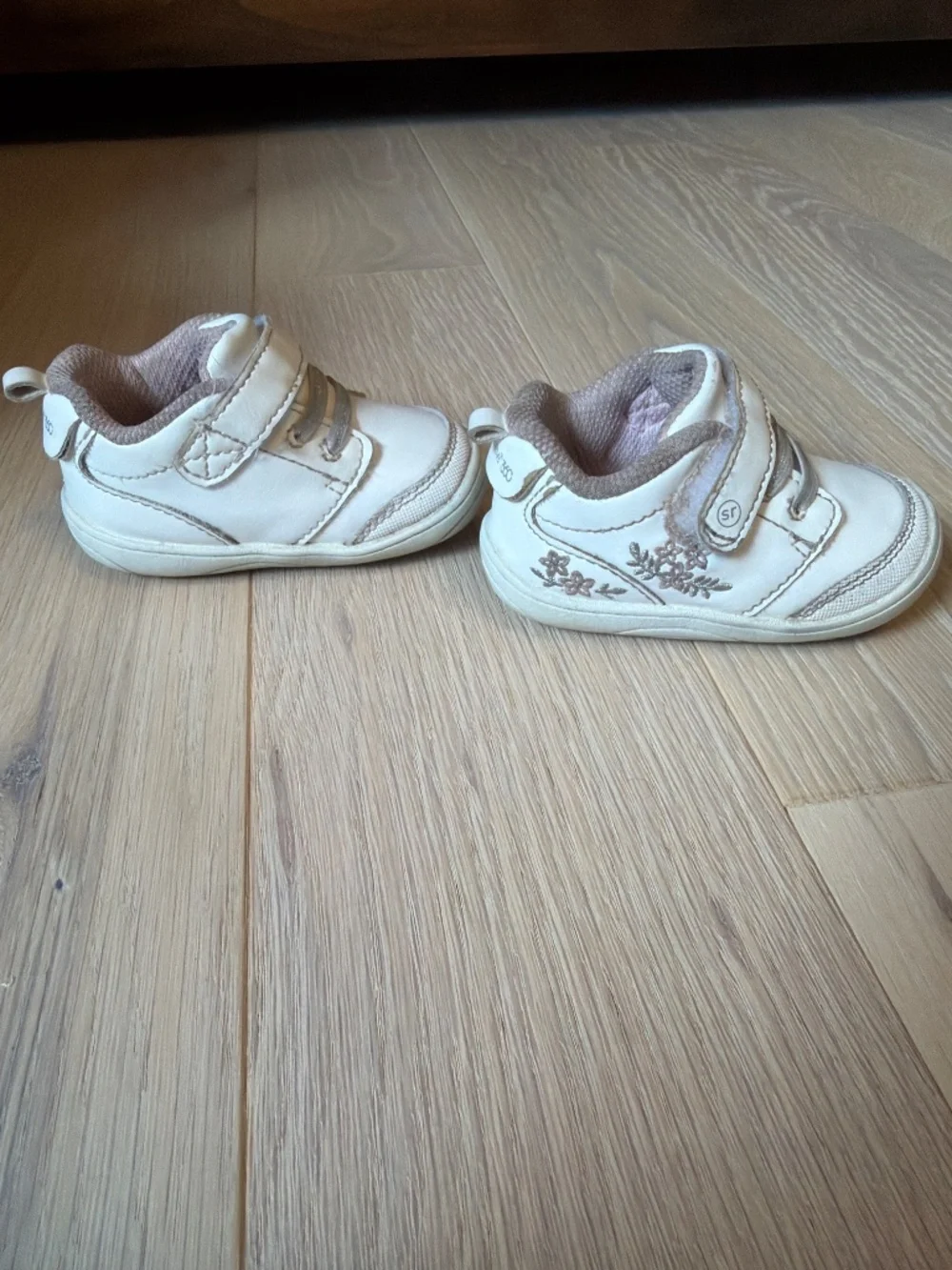 Stride rite 360 baby girl shoes US4M